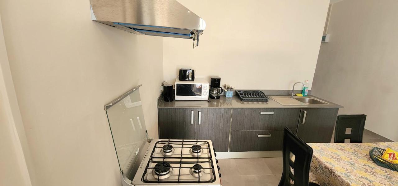 Number 5, Pebble Bay Appartments グランベ エクステリア 写真